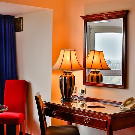 Maldron Hotel Merrion Road Dublin Ngoại thất bức ảnh