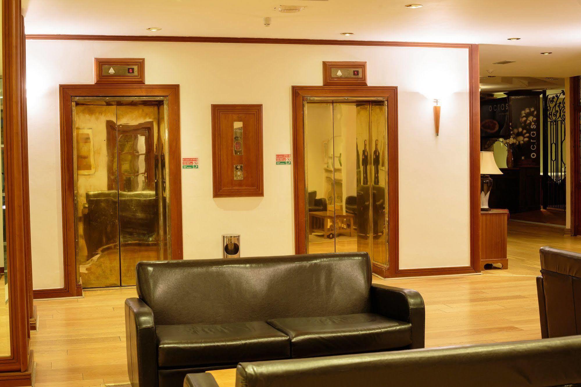 Maldron Hotel Merrion Road Dublin Ngoại thất bức ảnh